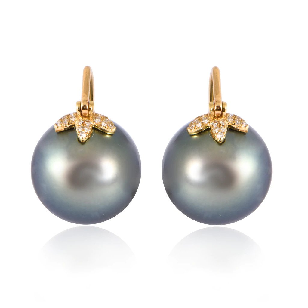 Floating store pearl earrings