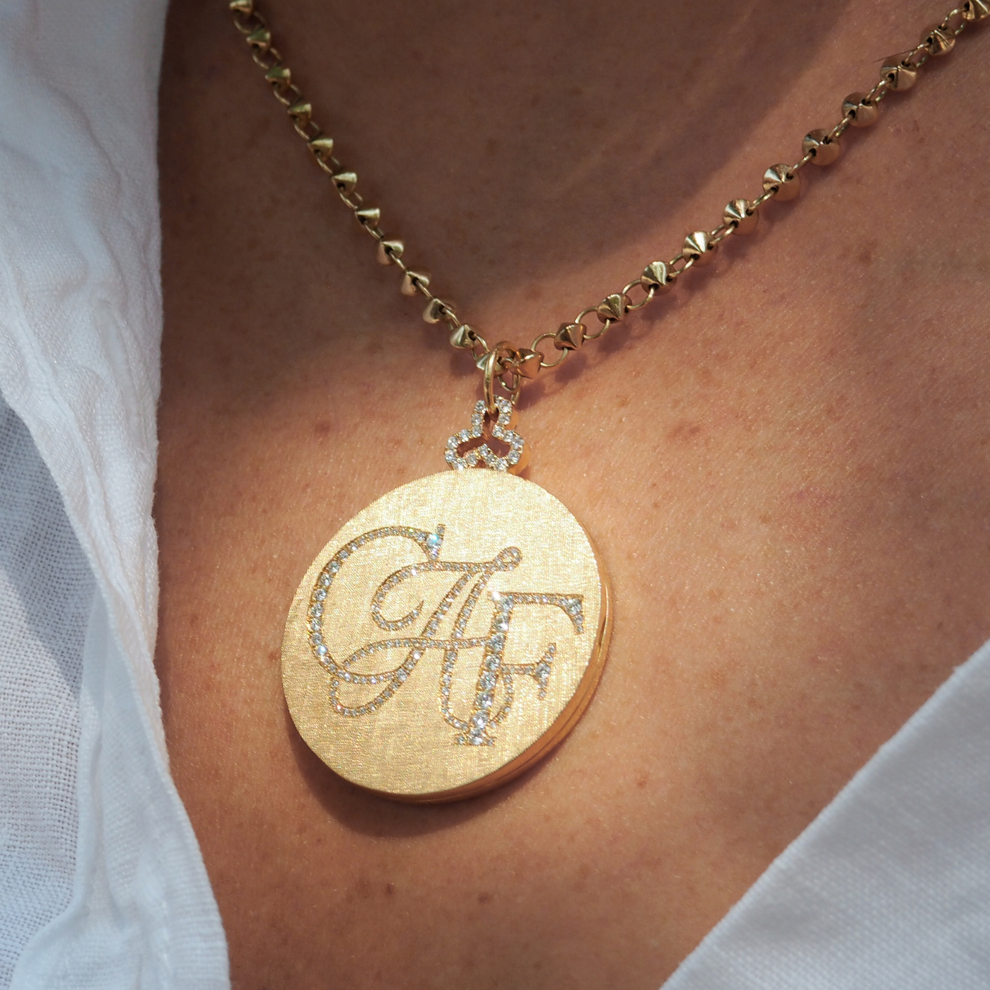 Deluxe Diamond Trefoil Locket